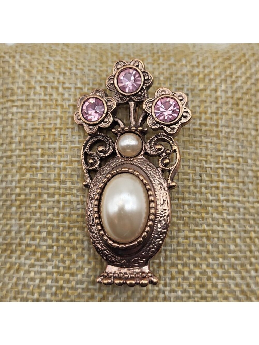 Lovely vintage 1928 faux pearl pink rhinestone brooch pin flower arrangement